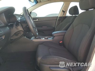 Zdjęcie 7 z 12 samochodu: 2016 KIA OPTIMA LX VIN:5XXGT4L38GG040323 - miniatura