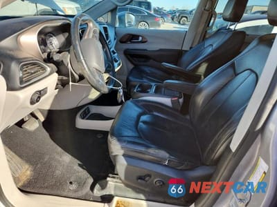 Zdjęcie 7 z 13 samochodu: 2017 CHRYSLER PACIFICA TOURING L VIN:2C4RC1BG6HR771028 - miniatura