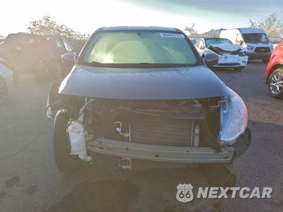 Piąte zdjęcie samochodu w środku: 2017 NISSAN VERSA S VIN:3N1CN7AP0HL861649 - miniatura