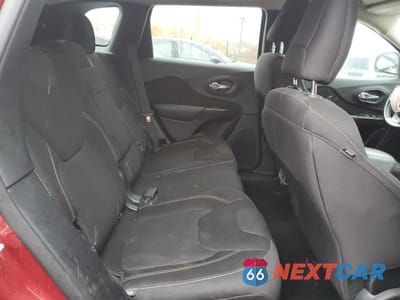 Zdjęcie 11 z 13 samochodu: 2015 JEEP CHEROKEE LATITUDE VIN:1C4PJMCS3FW541596 - miniatura