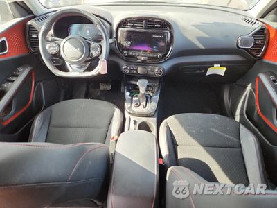 Zdjęcie 8 z 13 samochodu: 2024 KIA SOUL GT LINE VIN:KNDJ53AU6R7921121 - miniatura