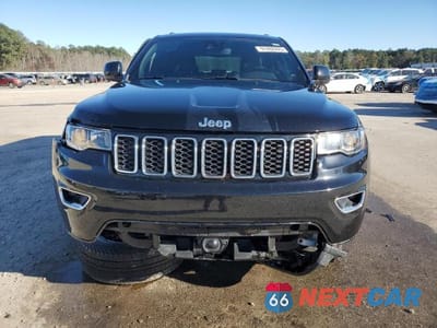 Piąte zdjęcie samochodu w środku: 2021 JEEP GRAND CHEROKEE LAREDO VIN:1C4RJEAG8MC624713 - miniatura