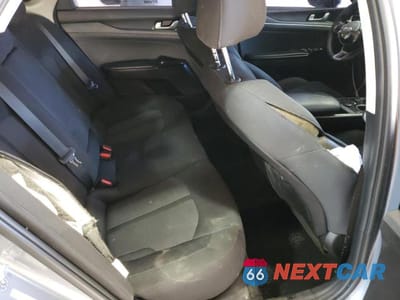 Zdjęcie 10 z 12 samochodu: 2021 KIA K5 LXS VIN:5XXG14J23MG001098 - miniatura