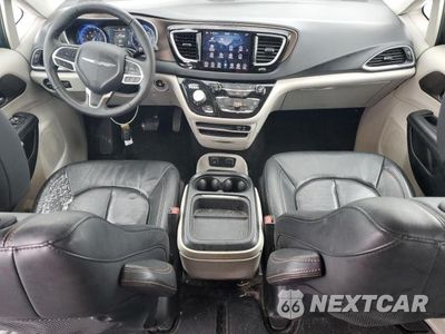 Zdjęcie 8 z 12 samochodu: 2018 CHRYSLER PACIFICA TOURING L VIN:2C4RC1BG0JR100413 - miniatura