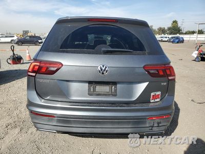 Zdjęcie 6 z 15 samochodu: 2018 VOLKSWAGEN TIGUAN S VIN:3VV1B7AX1JM079911 - miniatura