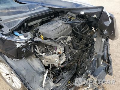 Zdjęcie 12 z 14 samochodu: 2018 VOLKSWAGEN TIGUAN SE VIN:3VV2B7AX7JM109062 - miniatura