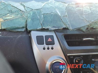 Zdjęcie 9 z 12 samochodu: 2017 TOYOTA PRIUS V VIN:JTDZN3EU4HJ070984 - miniatura