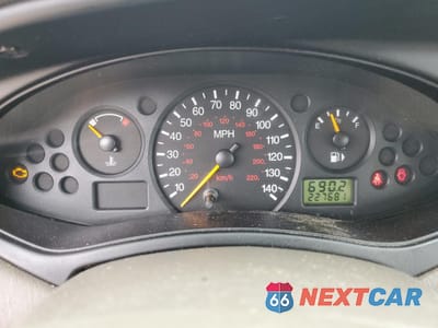 Zdjęcie 9 z 13 samochodu: 2004 FORD FOCUS ZTS VIN:1FAFP38Z04W136485 - miniatura