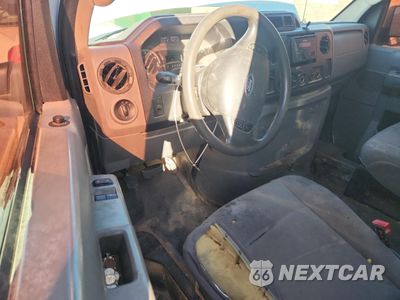 Zdjęcie 8 z 15 samochodu: 2009 FORD ECONOLINE E250 VAN VIN:1FTNE24W19DA48503 - miniatura