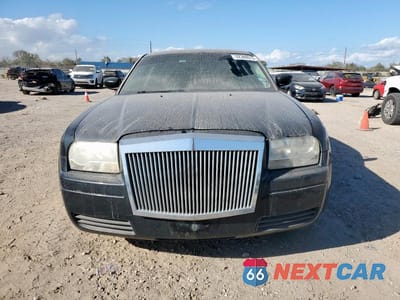 Piąte zdjęcie samochodu w środku: 2008 CHRYSLER 300 LX VIN:2C3KA43R38H253350 - miniatura