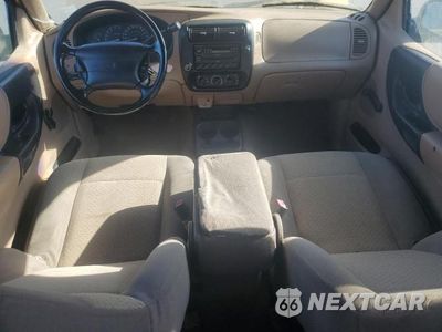 Zdjęcie 8 z 11 samochodu: 1998 MAZDA B3000 CAB PLUS VIN:4F4YR16V1XTM00778 - miniatura