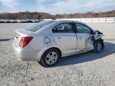 Trzecie zdjęcie samochodu z tyłu: 2015 CHEVROLET SONIC LT VIN:1G1JC5SH6F4220491 - miniatura