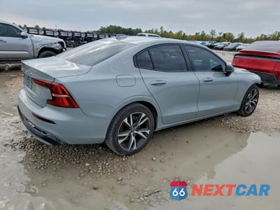 Trzecie zdjęcie samochodu z tyłu: 2025 VOLVO S60 CORE VIN:7JRL12FJ9SG366928 - miniatura
