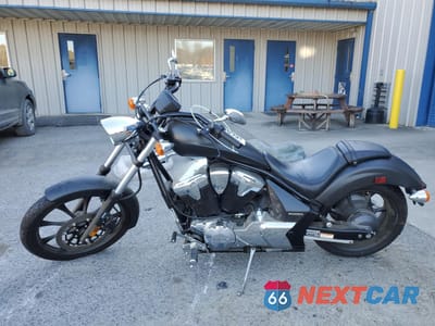 Trzecie zdjęcie samochodu z tyłu: 2017 HONDA VT1300 CX VIN:JH2SC6120HK200239 - miniatura