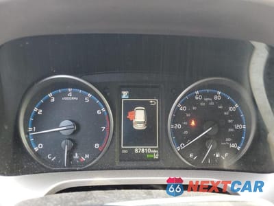 Zdjęcie 9 z 13 samochodu: 2017 TOYOTA RAV4 XLE VIN:JTMRFREV0HD217759 - miniatura