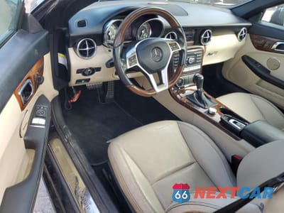 Zdjęcie 8 z 12 samochodu: 2012 MERCEDES-BENZ SLK 250 VIN:WDDPK4HA8CF035406 - miniatura