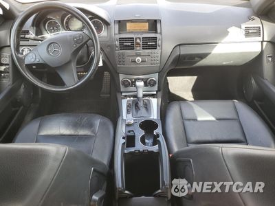 Zdjęcie 8 z 15 samochodu: 2011 MERCEDES-BENZ C 300 VIN:WDDGF5EB0BF627579 - miniatura