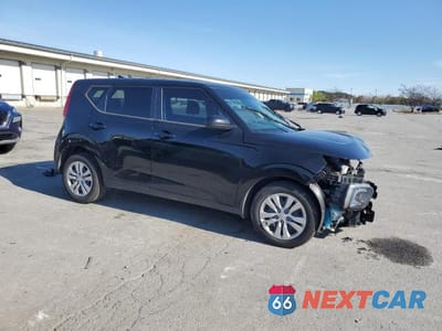 Czwarte zdjęcie samochodu z boku: 2020 KIA SOUL LX VIN:KNDJ23AU3L7703346 - miniatura