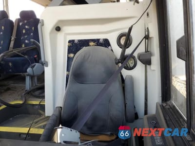 Piąte zdjęcie samochodu w środku: 2017 VOLVO 9700 VIN:3CET2V228H5182709 - miniatura