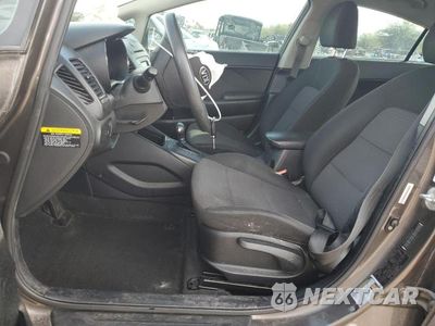 Zdjęcie 7 z 13 samochodu: 2014 KIA FORTE LX VIN:KNAFX4A64E5163967 - miniatura