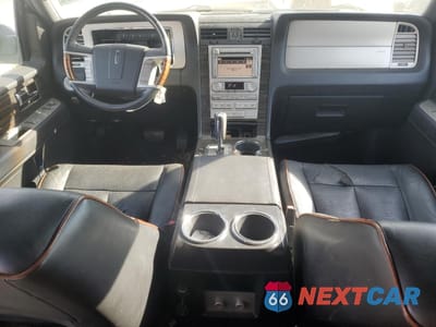 Zdjęcie 8 z 15 samochodu: 2007 LINCOLN NAVIGATOR VIN:5LMFU28527LJ01293 - miniatura