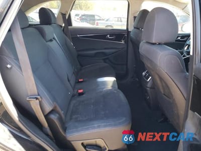 Zdjęcie 11 z 13 samochodu: 2019 KIA SORENTO L VIN:5XYPG4A35KG566257 - miniatura