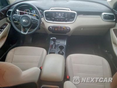 Zdjęcie 8 z 13 samochodu: 2016 KIA SORENTO LX VIN:5XYPG4A37GG169933 - miniatura