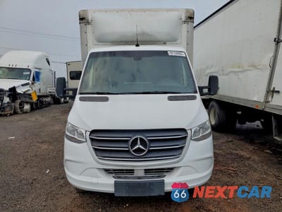 Piąte zdjęcie samochodu w środku: 2023 MERCEDES BENZ SPRINTER 4500 2.0L 4C TDSL EXT CHASSIS CAB VIN:W1X9N33Y4PN264363 - miniatura