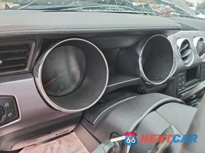 Zdjęcie 9 z 11 samochodu: 2015 FORD MUSTANG VIN:1FA6P8TH6F5424886 - miniatura