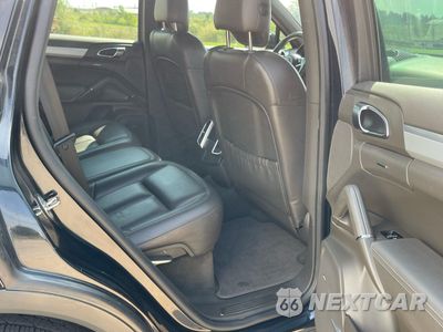 Zdjęcie 6 z 10 samochodu: 2016 PORSCHE CAYENNE SE HYBRID VIN:WP1AE2A25GLA60042 - miniatura