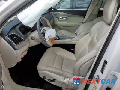 Zdjęcie 7 z 14 samochodu: 2023 VOLVO XC90 PLUS VIN:YV4062PN4P1914958 - miniatura