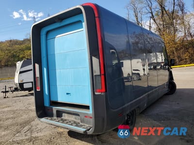 Trzecie zdjęcie samochodu z tyłu: 2023 RIVIAN EDV DELIVERY VAN VIN:7FCEHEB75PN007569 - miniatura