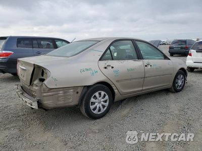 Trzecie zdjęcie samochodu z tyłu: 2002 TOYOTA CAMRY LE VIN:JTDBE32K020060969 - miniatura