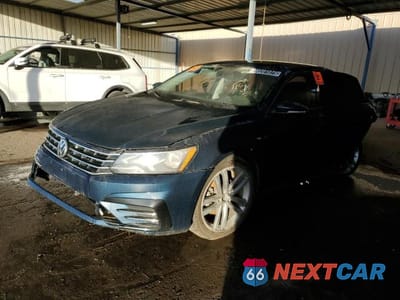 Czwarte zdjęcie samochodu z boku: 2018 VOLKSWAGEN PASSAT S VIN:1VWAA7A38JC006645 - miniatura