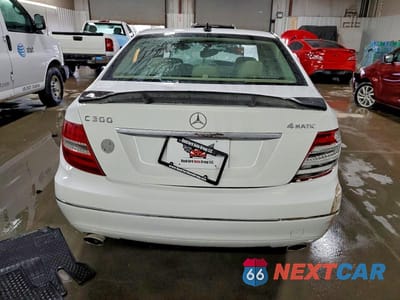 Zdjęcie 6 z 12 samochodu: 2013 MERCEDES-BENZ C 300 4MATIC VIN:WDDGF8AB5DR263930 - miniatura