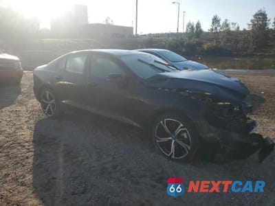 Czwarte zdjęcie samochodu z boku: 2024 VOLVO S60 CORE S60 AWD HYBRID VIN:7JRL12TK6RG323297 - miniatura