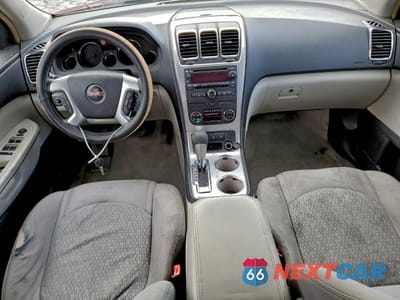 Zdjęcie 8 z 16 samochodu: 2008 GMC ACADIA SLE VIN:1GKER13768J262903 - miniatura