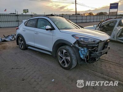Czwarte zdjęcie samochodu z boku: 2018 HYUNDAI TUCSON VALUE VIN:KM8J3CA28JU736316 - miniatura