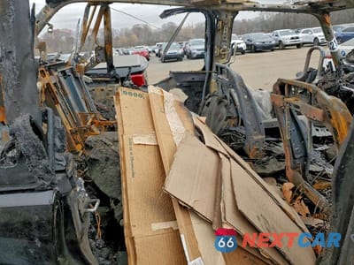 Zdjęcie 11 z 12 samochodu: 2023 JEEP WRANGLER RUBICON 4XE VIN:1C4JJXR61PW526758 - miniatura