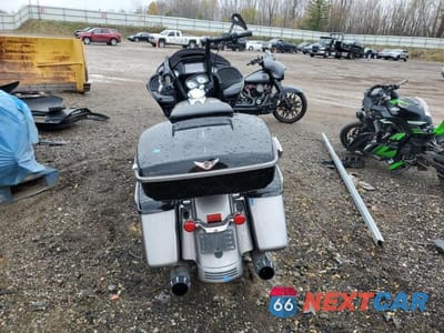 Czwarte zdjęcie samochodu z boku: 2017 HARLEY-DAVIDSON FLTRX ROAD GLIDE VIN:1HD1KHC16HB686142 - miniatura