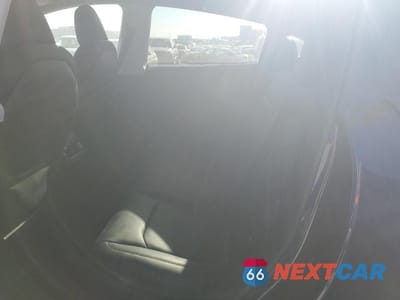 Zdjęcie 10 z 11 samochodu: 2023 TESLA MODEL Y VIN:7SAYGDEE3PA205401 - miniatura