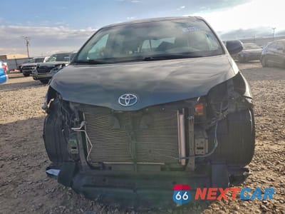 Piąte zdjęcie samochodu w środku: 2011 TOYOTA SIENNA LE VIN:5TDJK3DC6BS008379 - miniatura