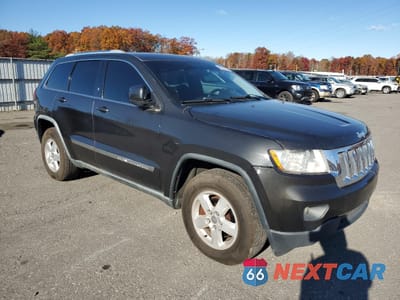 Czwarte zdjęcie samochodu z boku: 2011 JEEP GRAND CHEROKEE LAREDO VIN:1J4RR4GG3BC584459 - miniatura