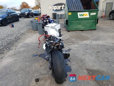 Czwarte zdjęcie samochodu z boku: 2017 YAMAHA FZ09 VIN:JYARN53E9HA001324 - miniatura