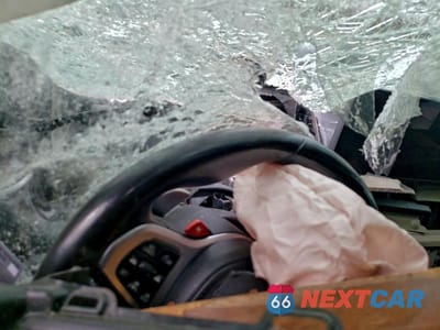 Zdjęcie 9 z 11 samochodu: 2021 BMW M5 VIN:WBS83CH03MCH12048 - miniatura