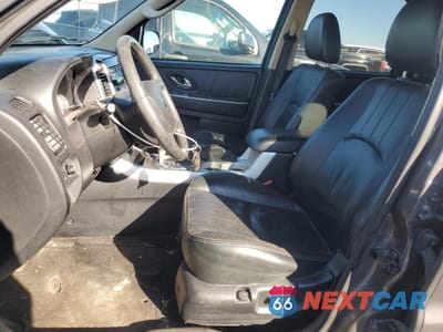 Zdjęcie 7 z 13 samochodu: 2005 MERCURY MARINER VIN:4M2YU57195DJ31831 - miniatura