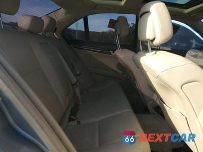 Zdjęcie 10 z 13 samochodu: 2011 MERCEDES-BENZ C 300 4MATIC VIN:WDDGF8BB2BR153347 - miniatura