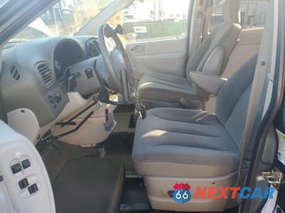 Zdjęcie 7 z 13 samochodu: 2006 DODGE GRAND CARAVAN SXT VIN:2D4GP44L86R680429 - miniatura