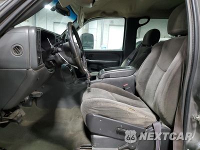Zdjęcie 7 z 13 samochodu: 2006 CHEVROLET SILVERADO K2500 HEAVY DUTY VIN:1GCHK23DX6F170962 - miniatura