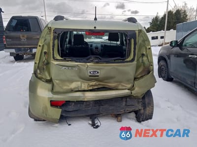 Zdjęcie 6 z 13 samochodu: 2010 KIA SOUL + VIN:KNDJT2A25A7157975 - miniatura